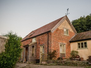 2 Bedroom Countryside Cottage near the Sea at Charmouth, Dorset, England